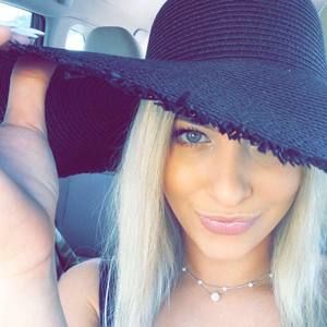 Meet your Posher, Madesyn